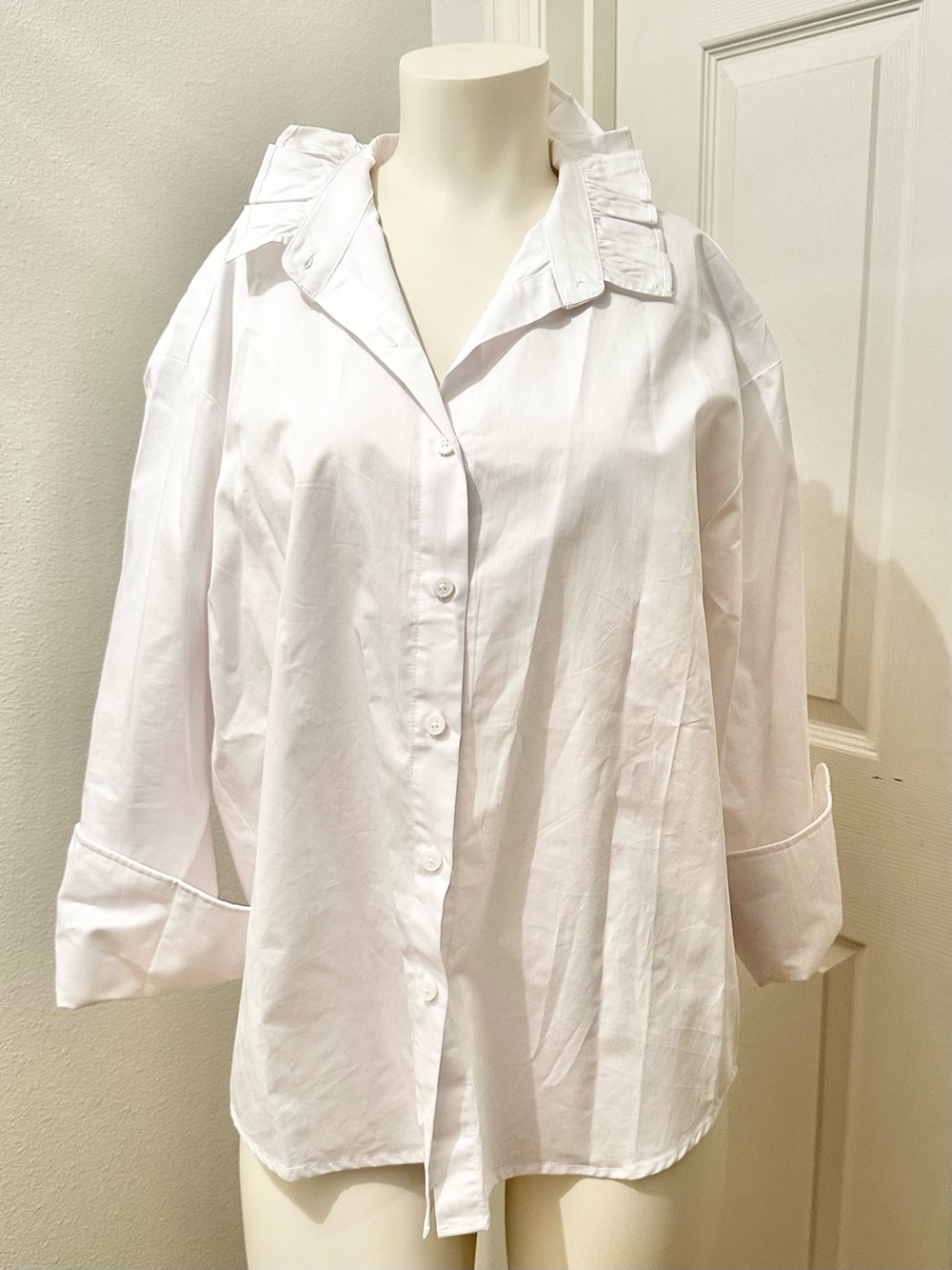 Women’s Heidi Houston Ruffle Collar Button-Front White Blouse - Women XS